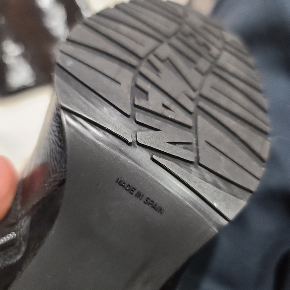 Stuart Weitzman Black Leather Boots Laced - Picture 2 of 3